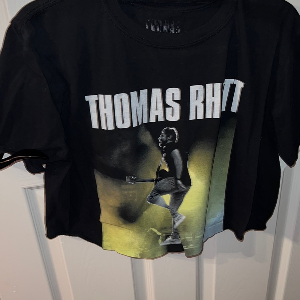 Thomas Rhett crop top